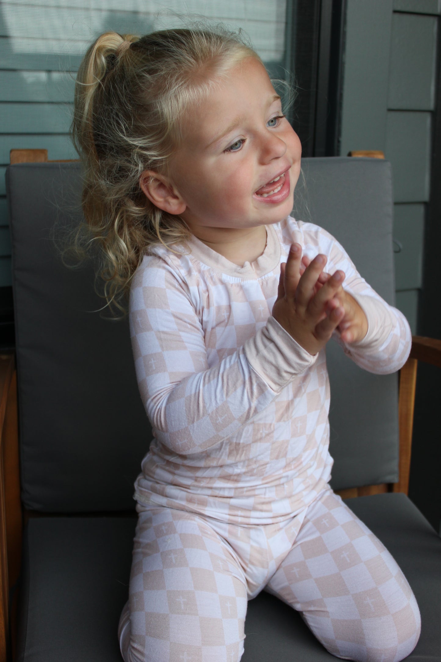 CHECKERED CROSSES BAMBOO PAJAMA SET