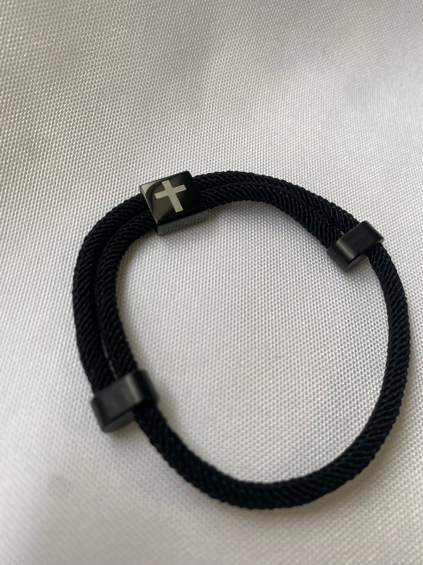 THE ANCHOR CROSS BRACELET