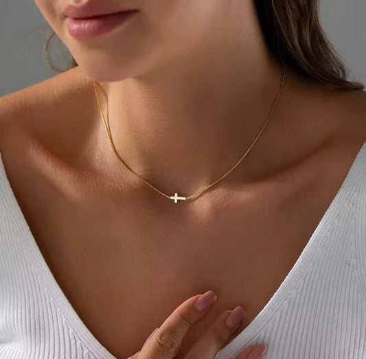 THE HORIZON CROSS NECKLACE